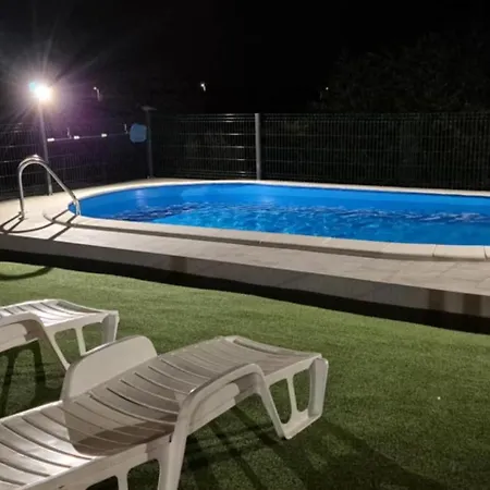 Potkova Holiday home Ladevci
