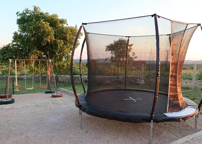 Vakantiehuis Potkova Ladevci